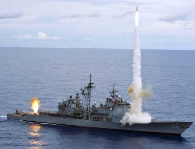 Μπορεί το αμερικανικό Ναυτικό να γίνει πιο μεγάλο, δυνατό και φονικό μέσα σε 5 χρόνια; (βίντεο)